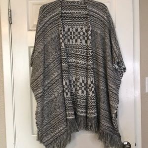 Grey/cream poncho cardigan